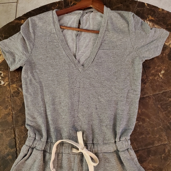 Monrow Supersoft Drawstring V-Neck Romper S NWOT - Picture 3 of 9